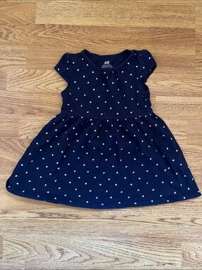 ❤️ 4/$25 ❤️ H&M Navy Dress with White Heart Motif size 1.5-2 years